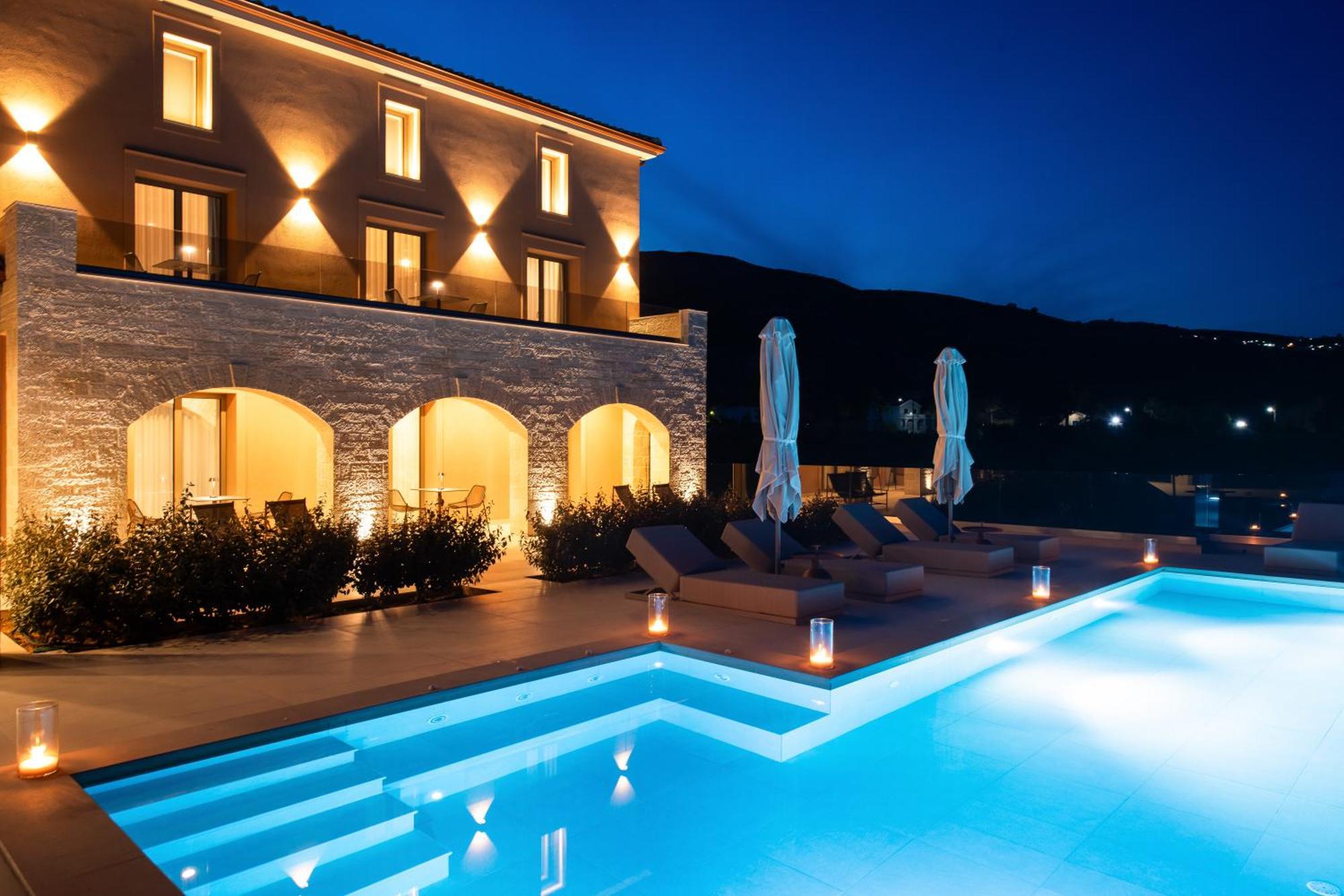 Reveli Suites Katelios Luaran gambar