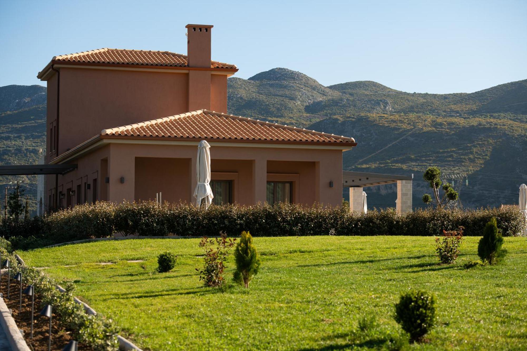 Reveli Suites Katelios Luaran gambar