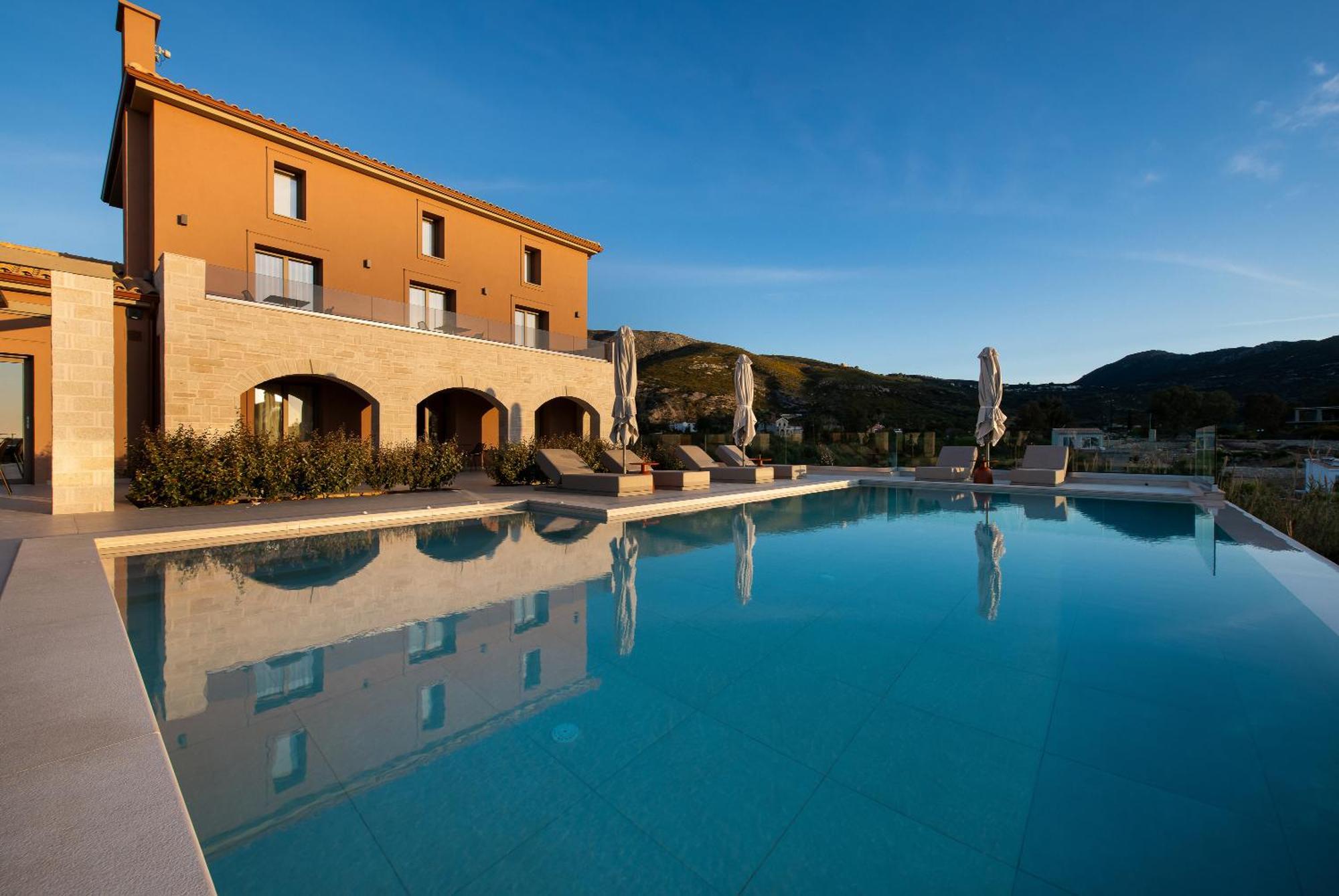 Reveli Suites Katelios Luaran gambar